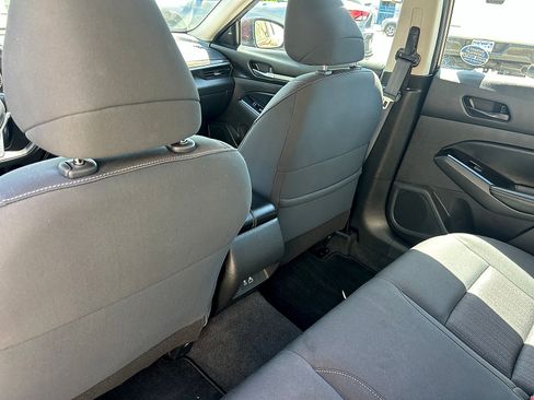 Used 2023 Nissan Altima 2.5 SV FWD image 19
