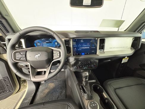 New 2026 Ford Bronco Outer Banks AWD/4WD image 7