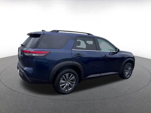 Used 2025 Nissan Pathfinder SV FWD image 15