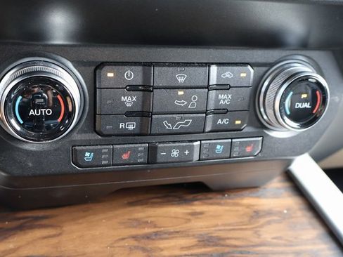 Used 2019 Ford F150 Lariat w/ Equipment Group 502A Luxury image 27