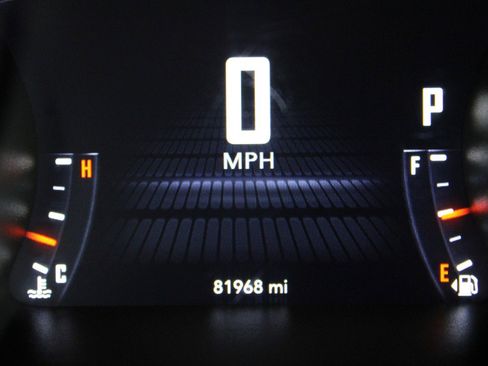 Used 2020 Dodge Challenger SXT image 28