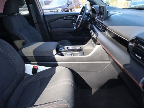 Used 2023 Honda Pilot Sport image 27