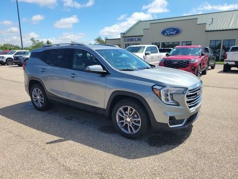 Used 2024 GMC Terrain SLT AWD/4WD image 20