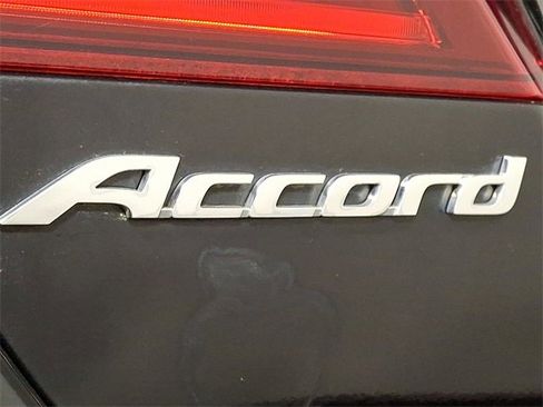 Used 2017 Honda Accord Touring image 30