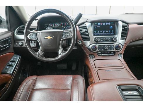 Used 2019 Chevrolet Suburban Premier image 32