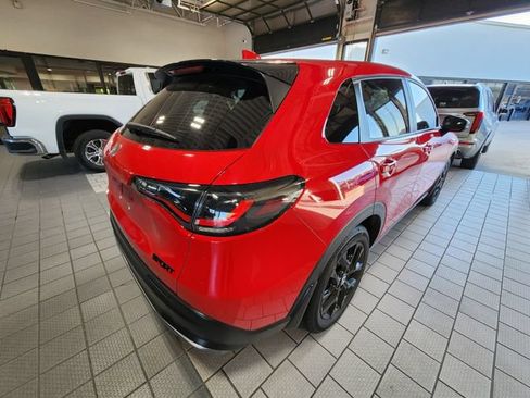 Used 2024 Honda HR-V Sport image 4