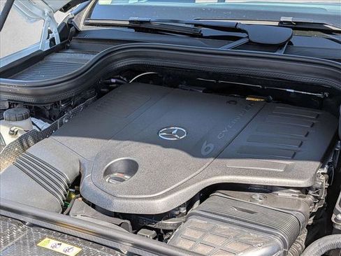 New 2026 Mercedes-Benz GLS 450 4MATIC image 17