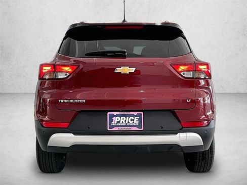 Used 2024 Chevrolet TrailBlazer LT w/ Convenience Package FWD image 4