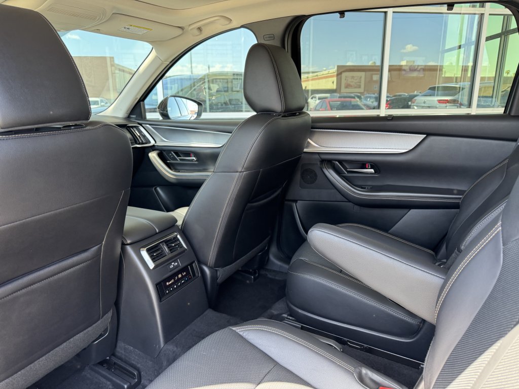 Used 2024 MAZDA CX-90 Plug-In Hybrid w/ Premium Pkg AWD/4WD image 31