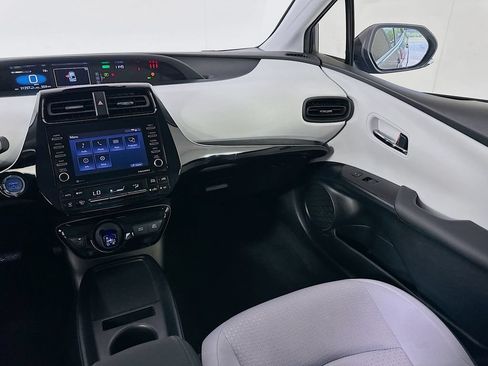 Used 2022 Toyota Prius LE FWD image 22