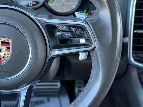 Used 2017 Porsche Cayenne S AWD/4WD image 28