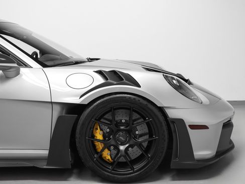 Certified 2024 Porsche 911 GT3 RS RWD image 22