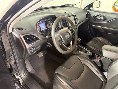 Used 2022 Jeep Cherokee Latitude Lux AWD/4WD image 8