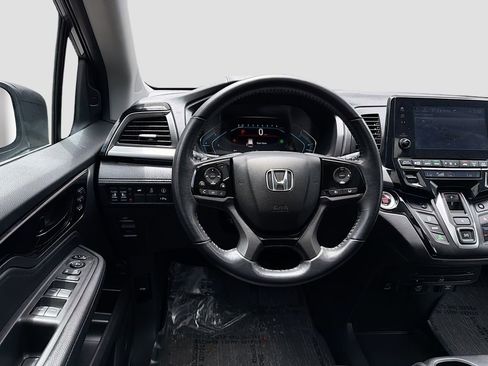 Used 2023 Honda Odyssey Touring image 23
