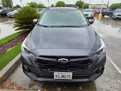 Used 2025 Subaru Crosstrek 2.0i Premium AWD/4WD image 2