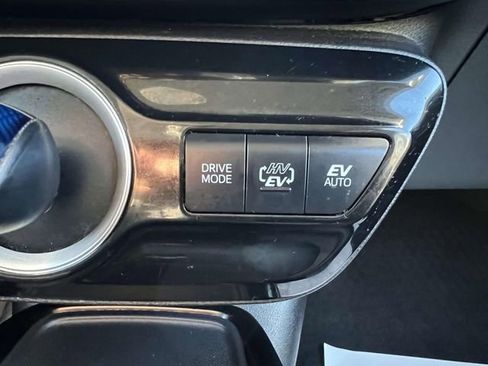 Certified 2022 Toyota Prius Prime LE image 28