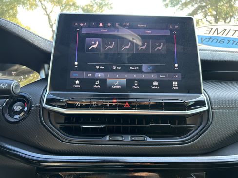 Used 2024 Jeep Compass Latitude w/ Convenience Group image 40