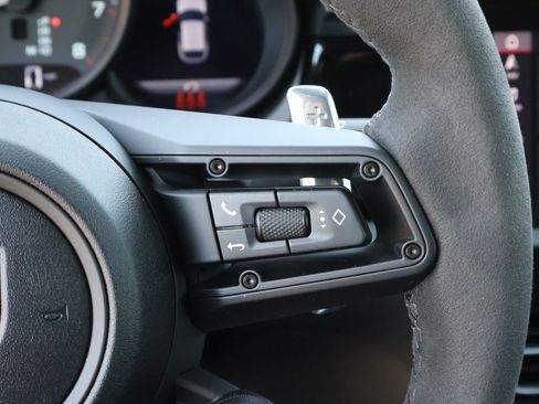 New 2025 Porsche Macan image 29