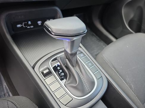 Used 2024 Hyundai Kona SEL FWD image 25