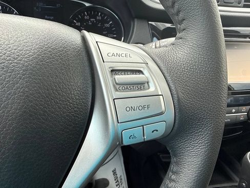 Used 2016 Nissan Rogue SL w/ SL Premium Package AWD/4WD image 22