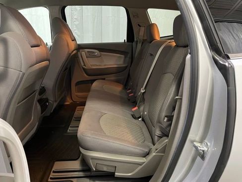 Used 2010 Chevrolet Traverse LT w/ LPO, 'HIT The Road' Package image 10