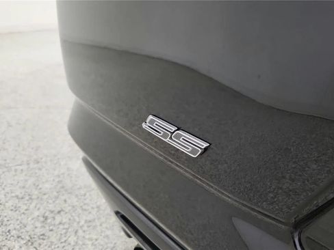 Used 2020 Chevrolet Camaro SS RWD image 22