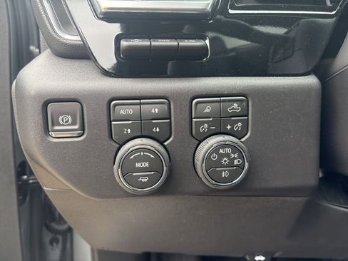 New 2026 Chevrolet Silverado 1500 LTZ w/ LTZ Premium Package AWD/4WD image 32