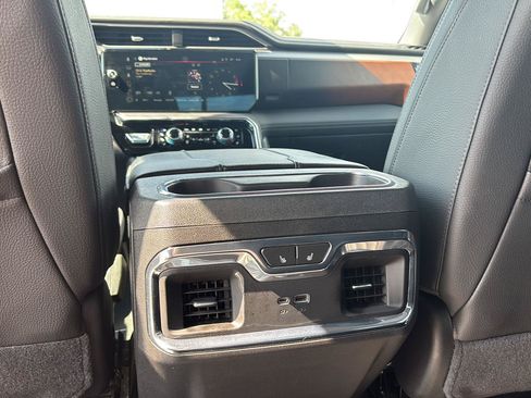 Used 2023 GMC Sierra 1500 Denali AWD/4WD image 21