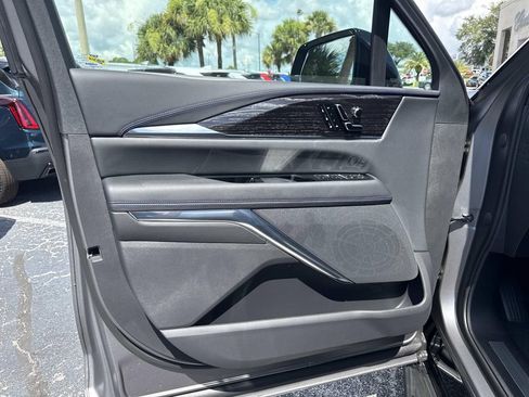 New 2026 Cadillac Escalade IQL Luxury w/ LPO, Radiant Package AWD/4WD image 21