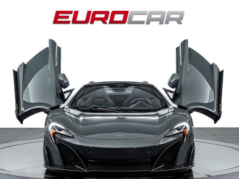 Used 2016 McLaren 675LT Spider RWD image 11