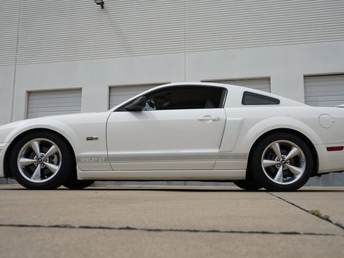 Used 2007 Ford Mustang GT RWD image 7