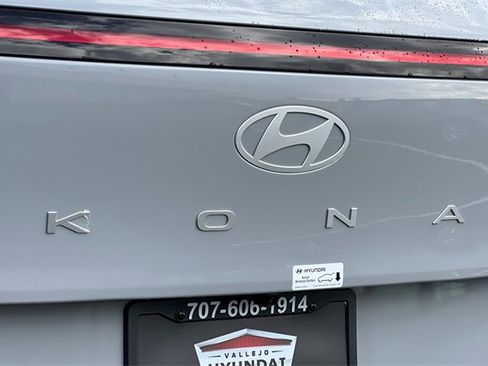 New 2026 Hyundai Kona SE image 9