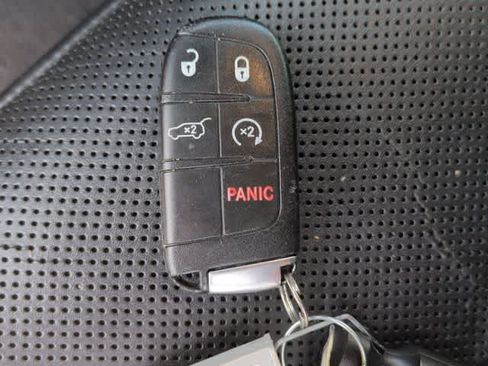 Used 2014 Dodge Durango R/T w/ Technology Group AWD/4WD image 36