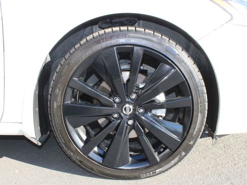 Used 2022 Nissan Altima 2.5 SR w/ Midnight Edition Package image 11