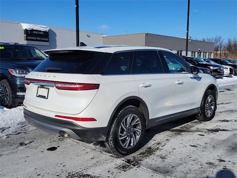 Certified 2023 Lincoln Corsair Standard w/ Equipment Group 101A image 4