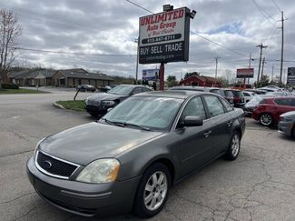 Used 2005 Ford Five Hundred SE image 1