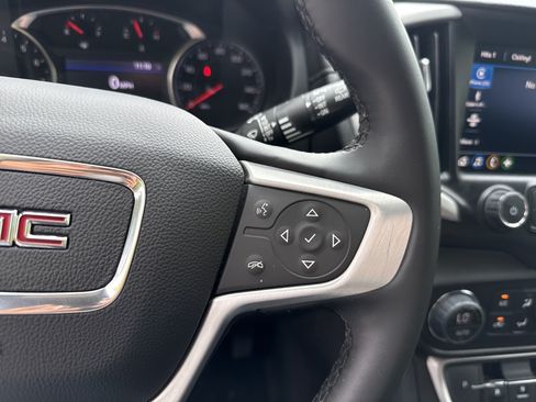 Used 2023 GMC Terrain SLT AWD/4WD image 25