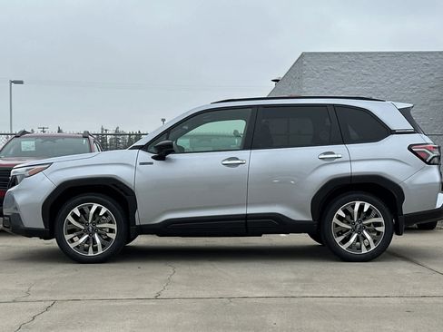 New 2025 Subaru Forester Touring image 6