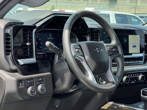 Used 2024 Chevrolet Silverado 1500 RST AWD/4WD image 11