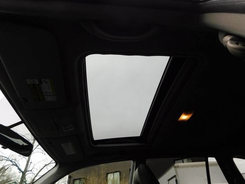 Used 2005 Toyota RAV4 4WD image 16