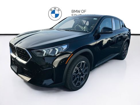 New 2026 BMW X2 xDrive28i w/ Convenience Package AWD/4WD image 2