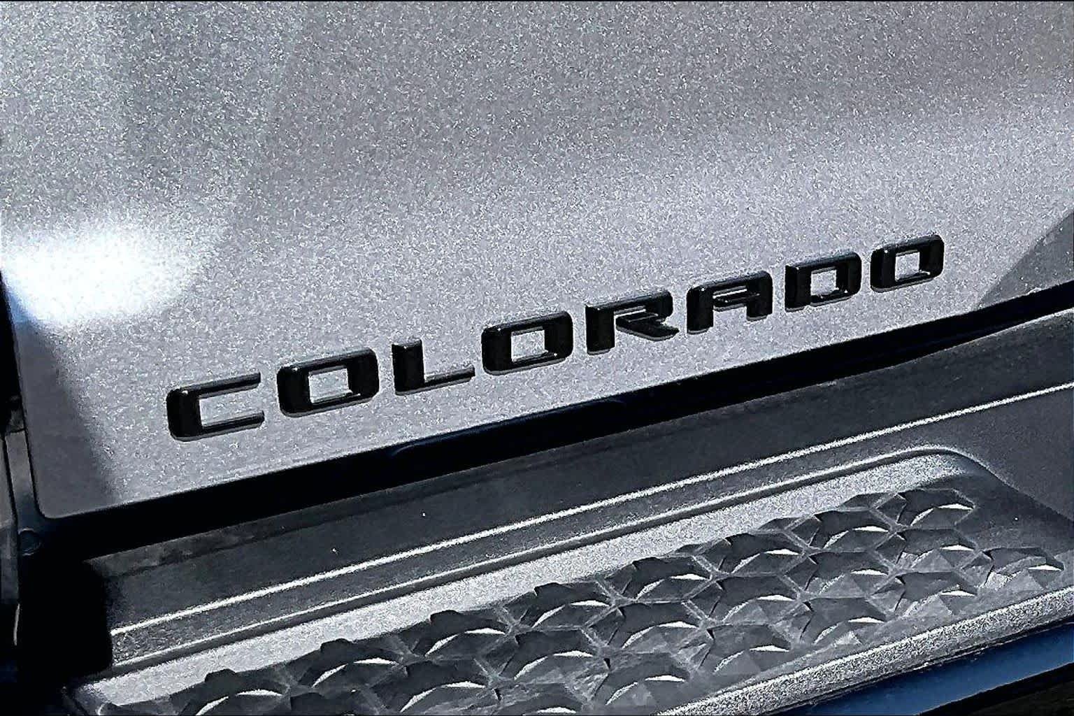 Used 2026 Chevrolet Colorado ZR2 w/ Technology Package AWD/4WD image 10