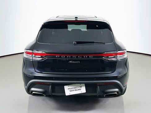 Certified 2025 Porsche Macan image 10