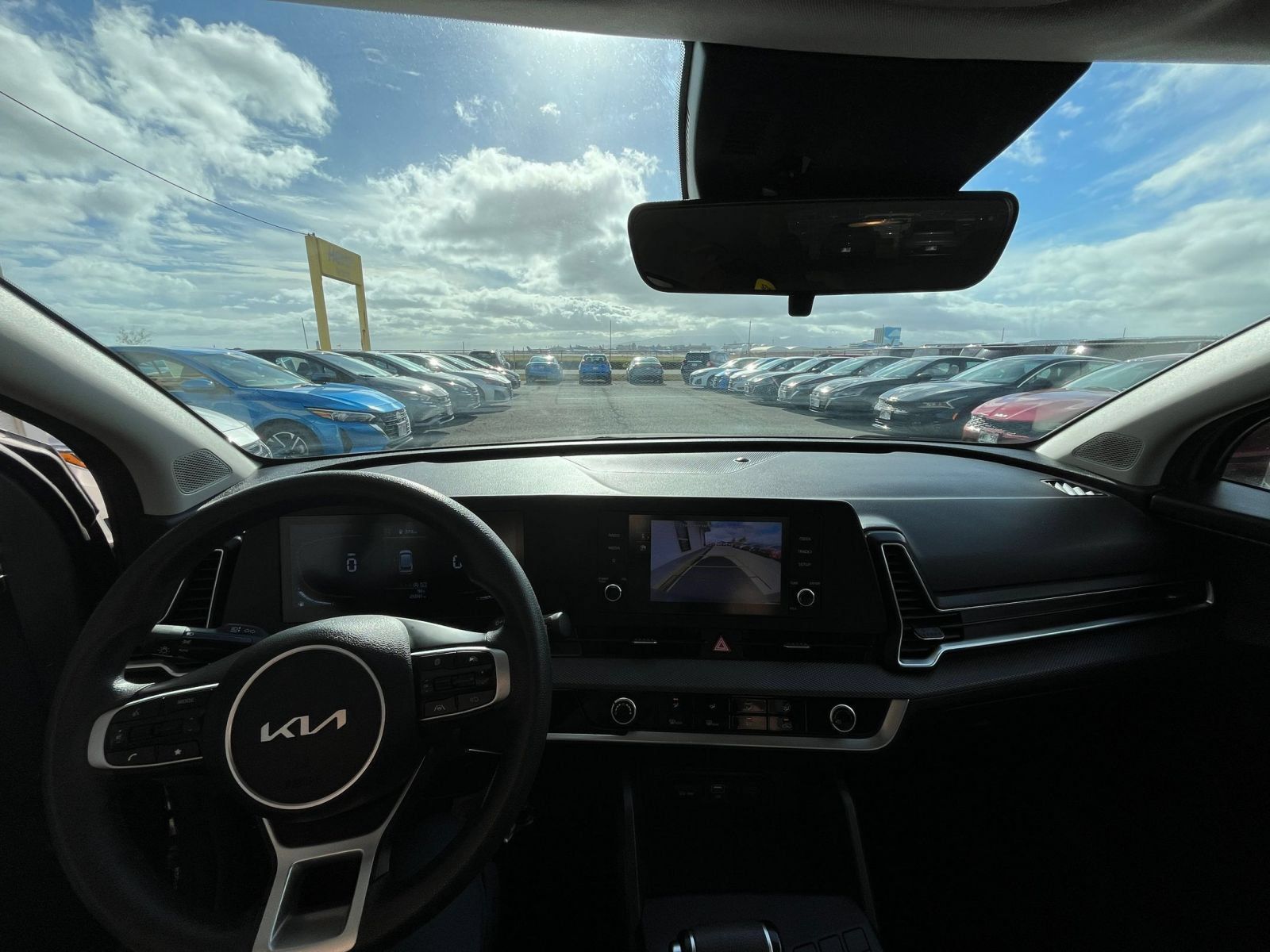 Used 2025 Kia Sportage LX FWD image 31