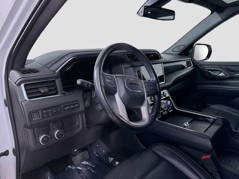 Used 2022 GMC Yukon Denali image 4