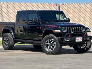 Used 2024 Jeep Gladiator Rubicon w/ Technology Group AWD/4WD video 2