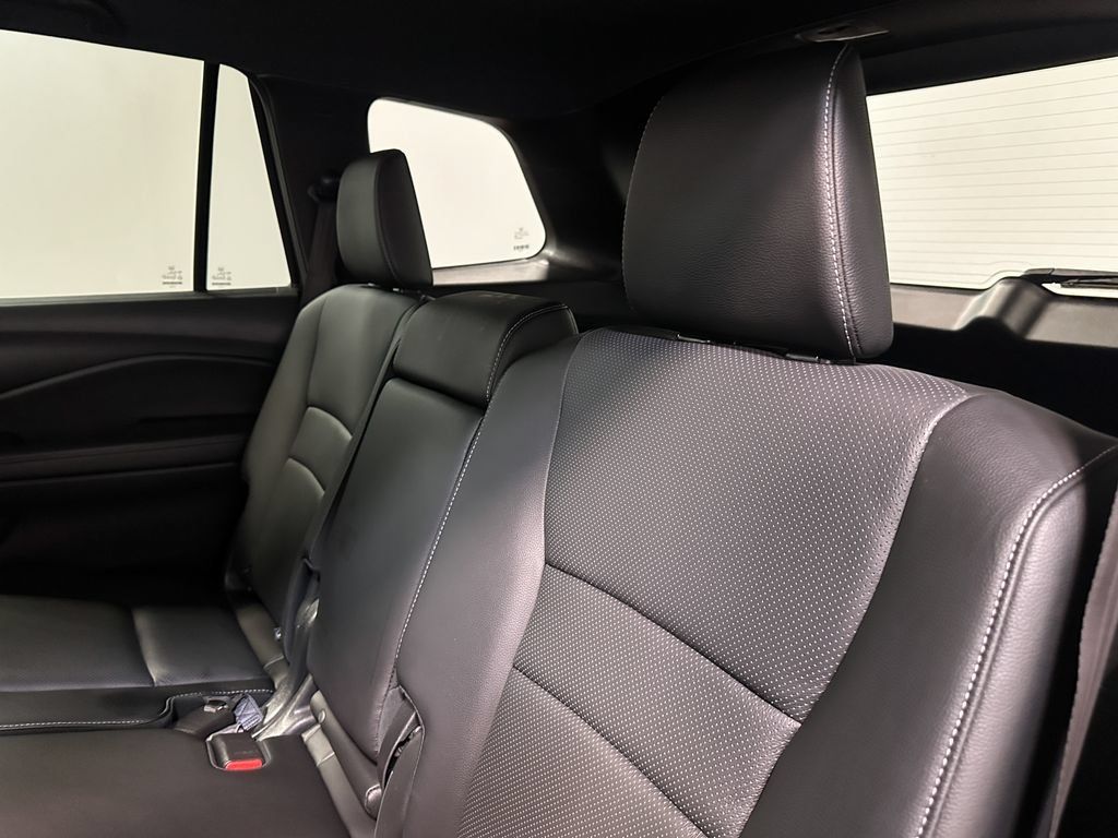Used 2024 Honda Passport EX-L image 14