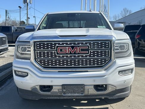 Used 2018 GMC Sierra 1500 Denali w/ Denali Ultimate Package image 3