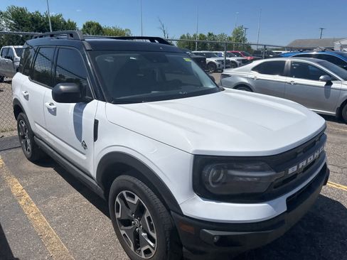 Used 2023 Ford Bronco Sport Outer Banks w/ Tech Package AWD/4WD image 8