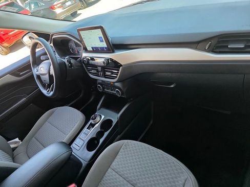 Used 2022 Ford Escape SE w/ Convenience Package image 16